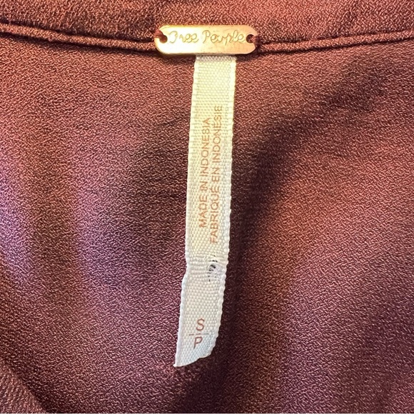 Free People women’s burgundy blouse. Size small. - Picture 2 of 7